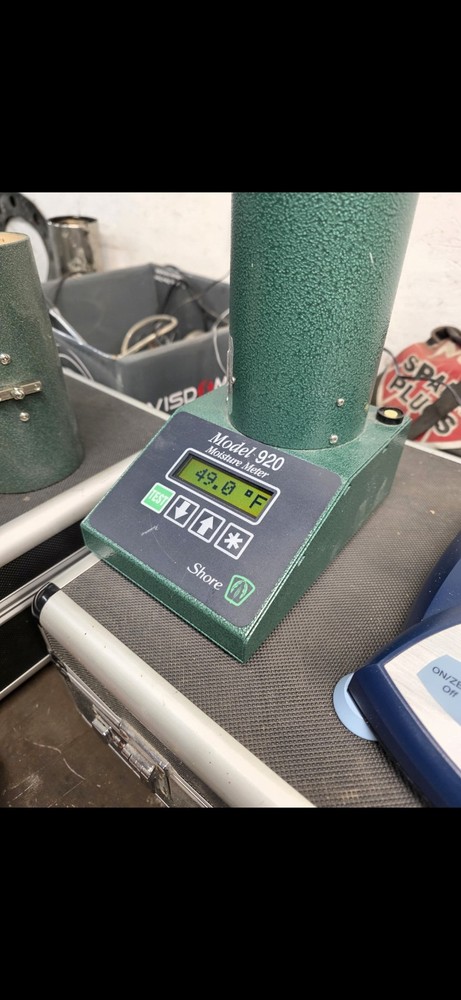 Shore Model 920 Portable Moisture Meter Package