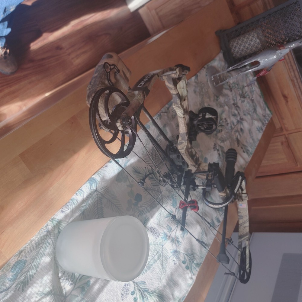 diamond archery by bowtech 70 lb 