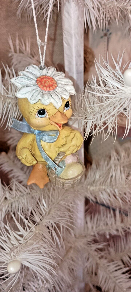 BETHANY LOWE-EASTER-DAISY DUCK ORNAMENT-NEW 2024