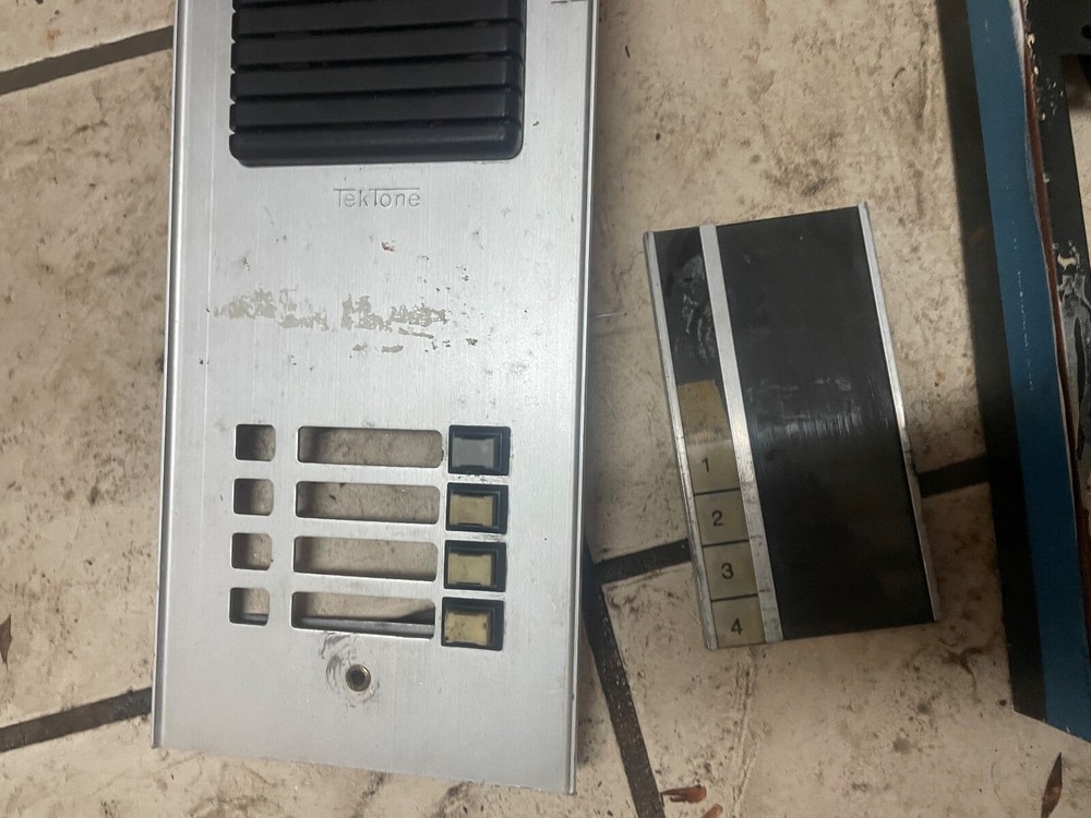 QUANTUM™ QS-004S INTERCOM APARTMENT LOBBY PANEL