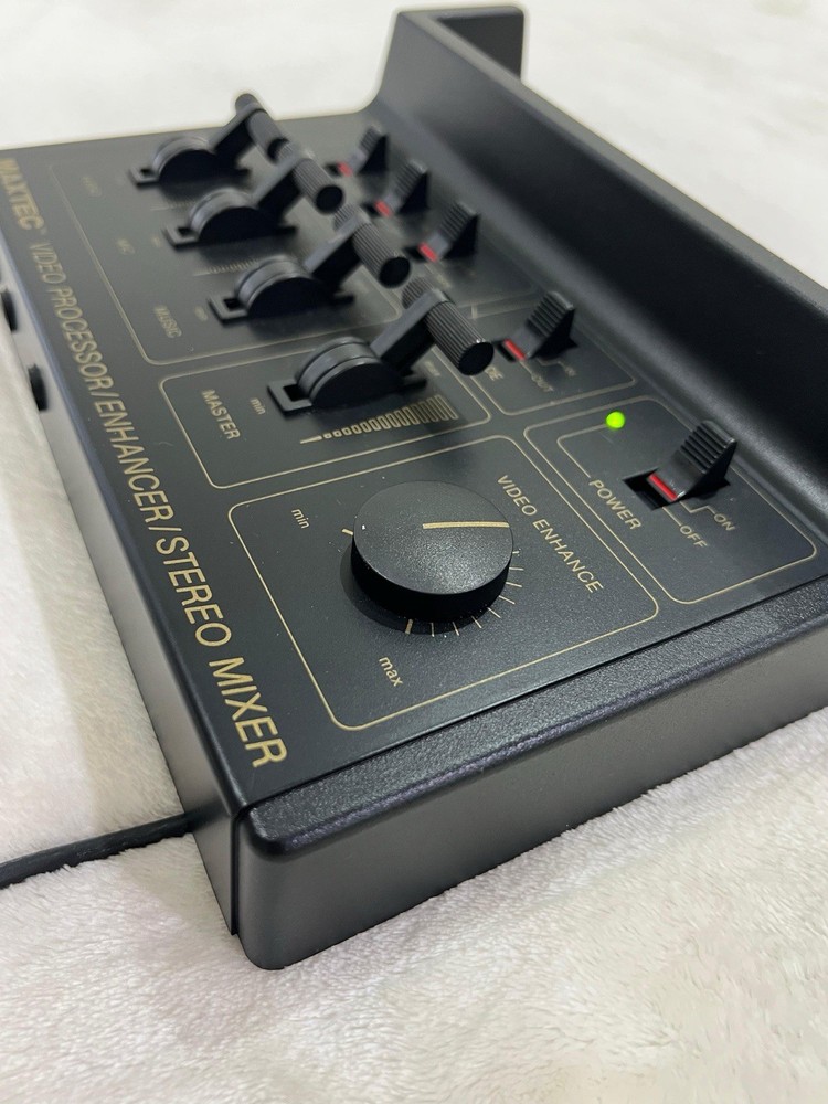 MAXTEC Video Processor Enhancer Stereo Mixer AV RCA Microphone