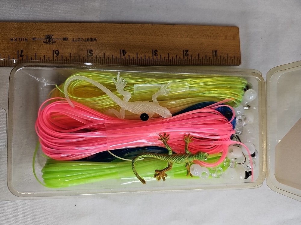 Lizards & More Craft Lace GLOW Activity Kit--10 Easy Projects!