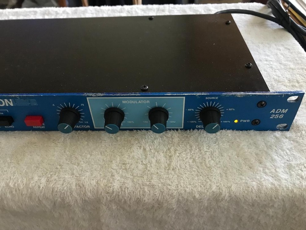 DeltaLab Digital Delay ADM 256