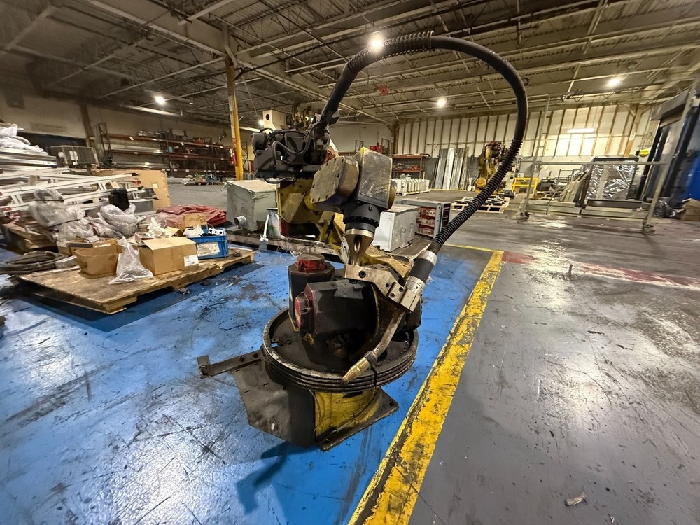 FANUC ArcMate 100iB Robot USED