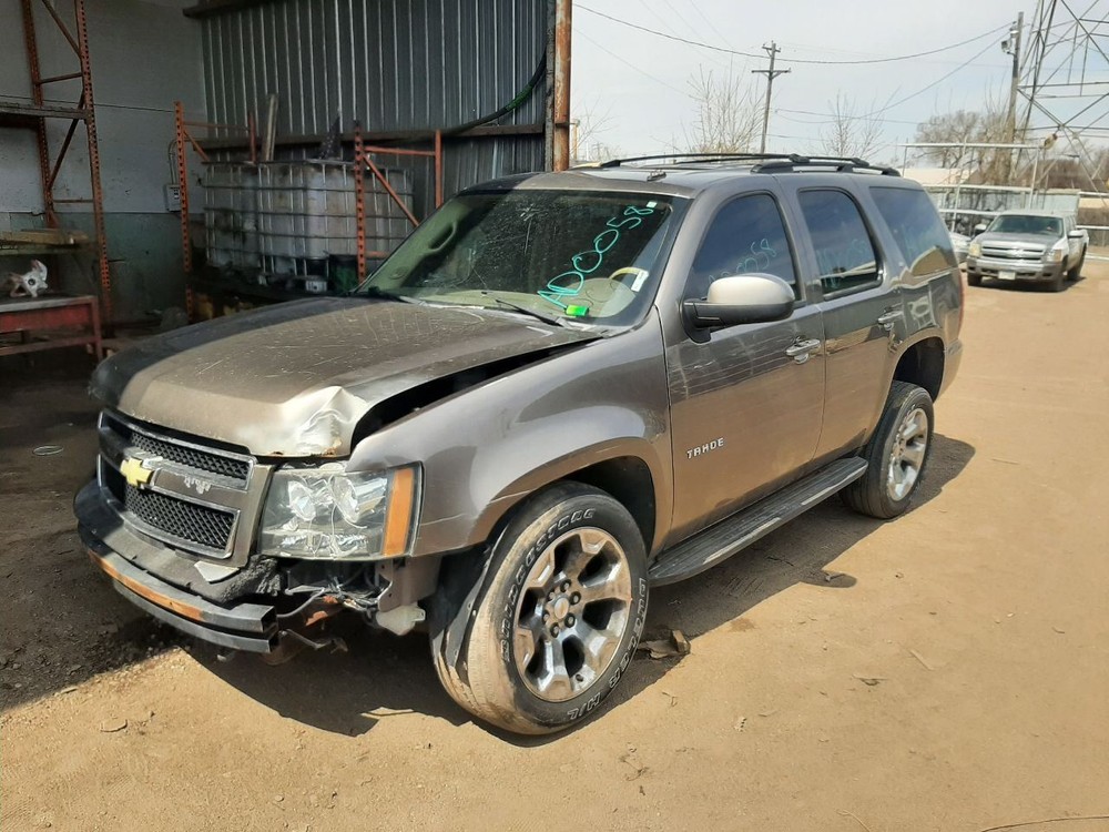 TAHOE 2012 High Mounted Stop Light 942064