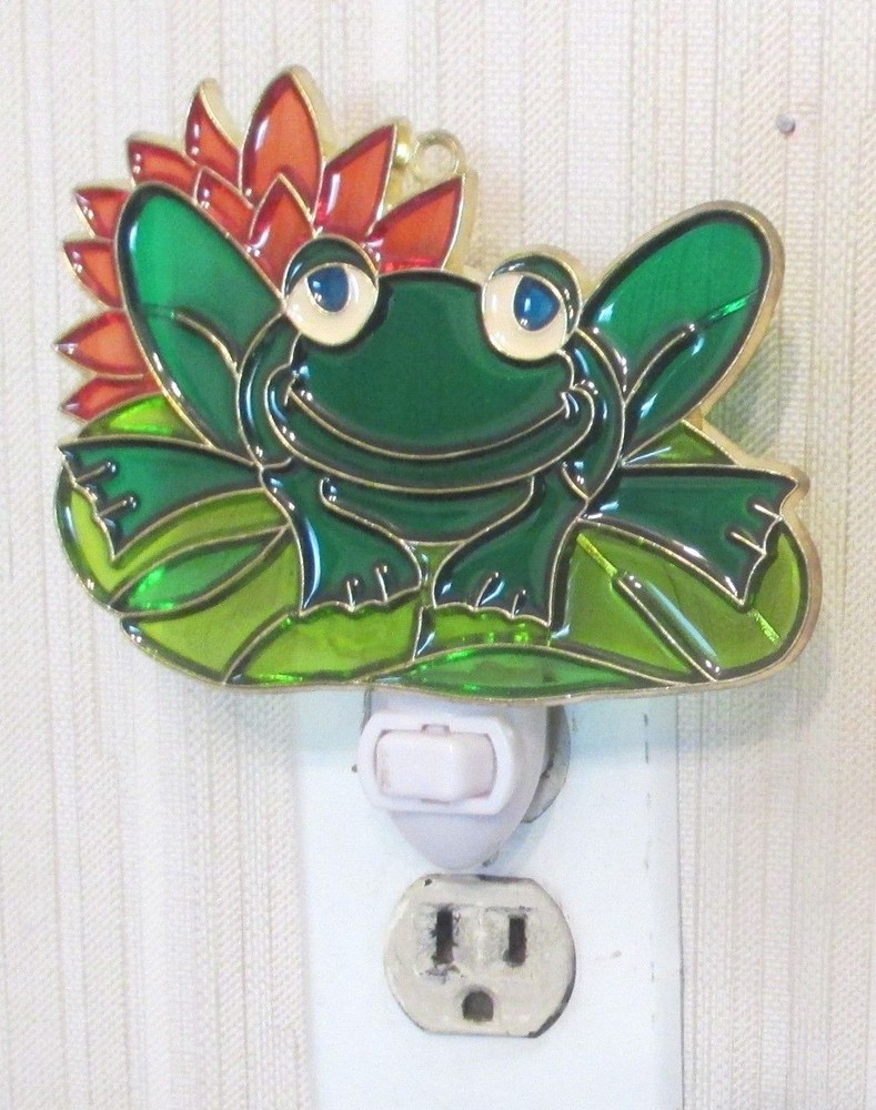 FROG WITH RED FLOWER NIGHTLIGHT (SUNCATCHER LIGHT)