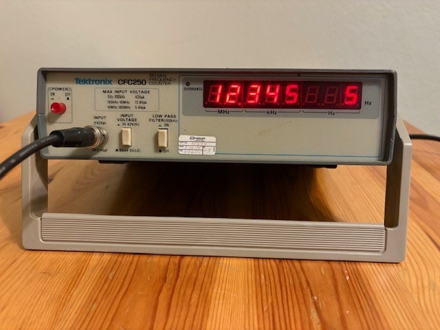 Tektronix CFC250 Frequency Counter - TESTED