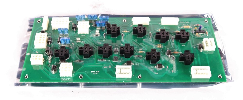 New AC202-501 Carrier Transicold Relay Board Mobile Climate Control