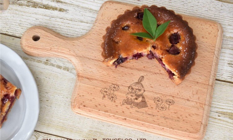 Moomin Valley natural cooking cutting board kitchen tool square