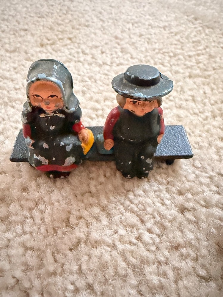 Cast Iron Vintage Amish Figures Lot
