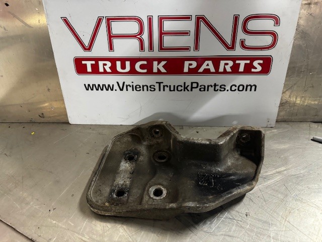 PETERBILT BRACKET-ENGINE MOUNT REAR 01-26971-001
