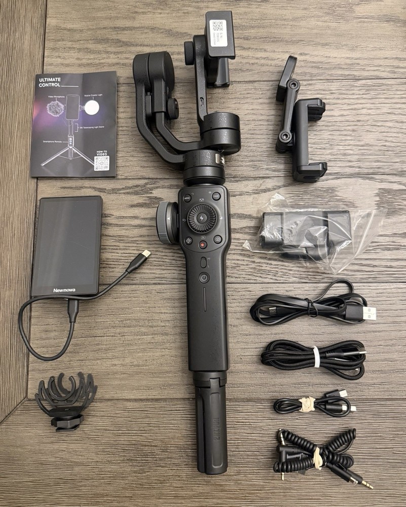 Lume Cube Mobile Creator Kit 2.0 - Portable Cordless Light with Adjustable Tr...