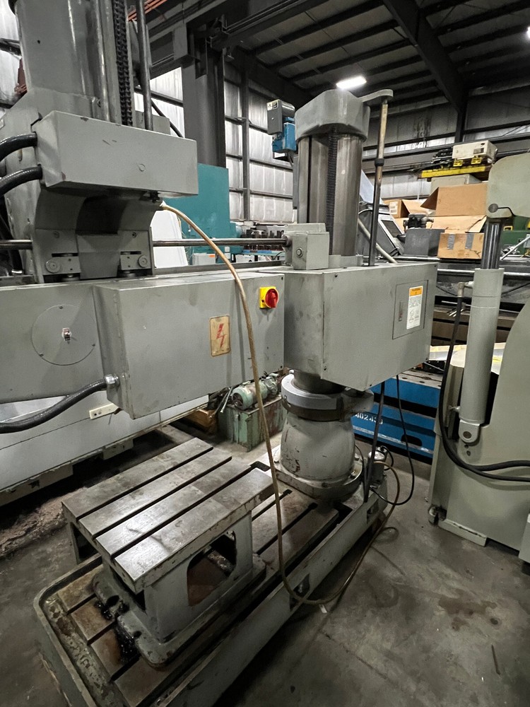 SHARP INDUSTRIES RADIAL ARM DRILL, MODEL RD-1230, 11" COLUMN DIA., 4' ARM, 2 HP