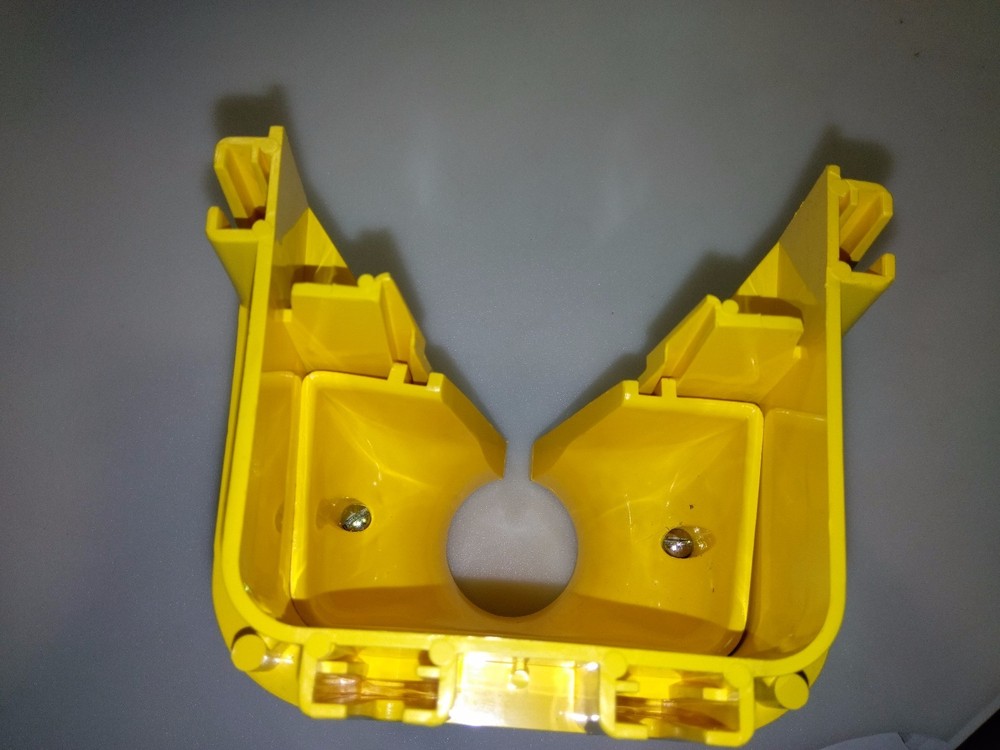 ADC FGS-MH901 Raceway Accessory