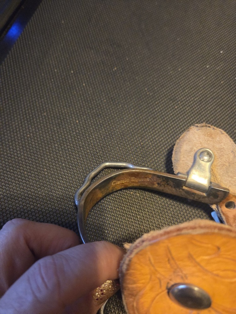 classic equine leather spur straps used