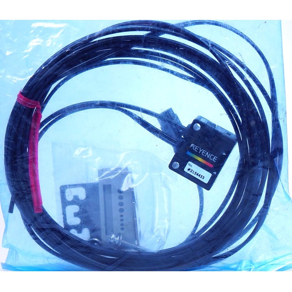 KEYENCE CZ-H32 Reflective Sensor Head Variable Spot New