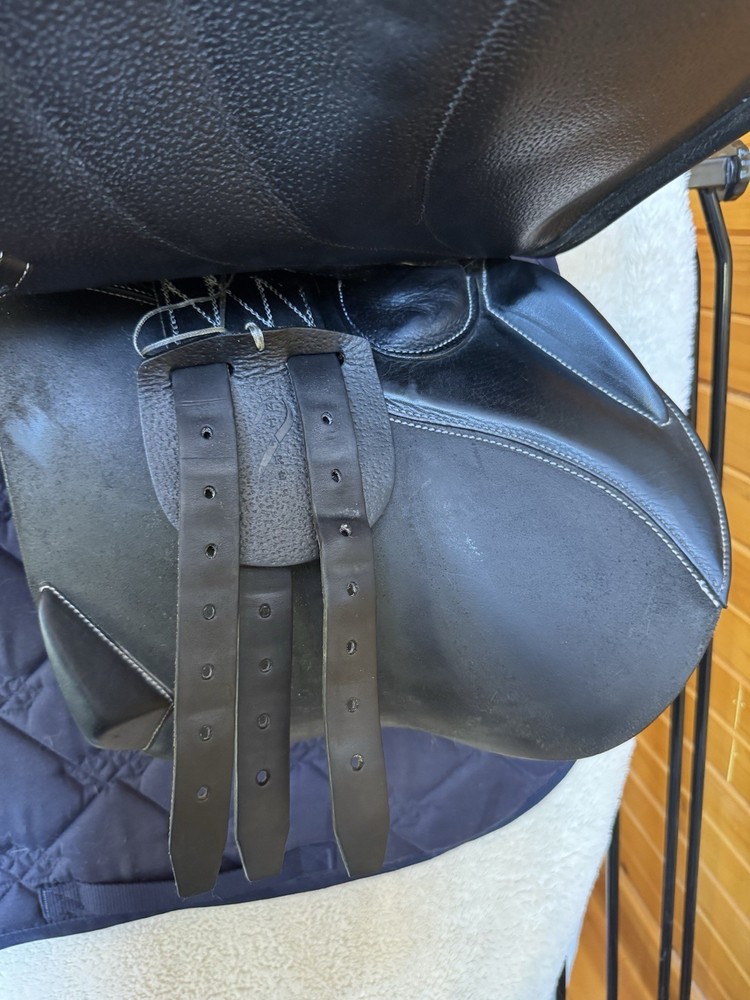Antares Black Buffalo Leather with White Stitching Medium Tree Saddle