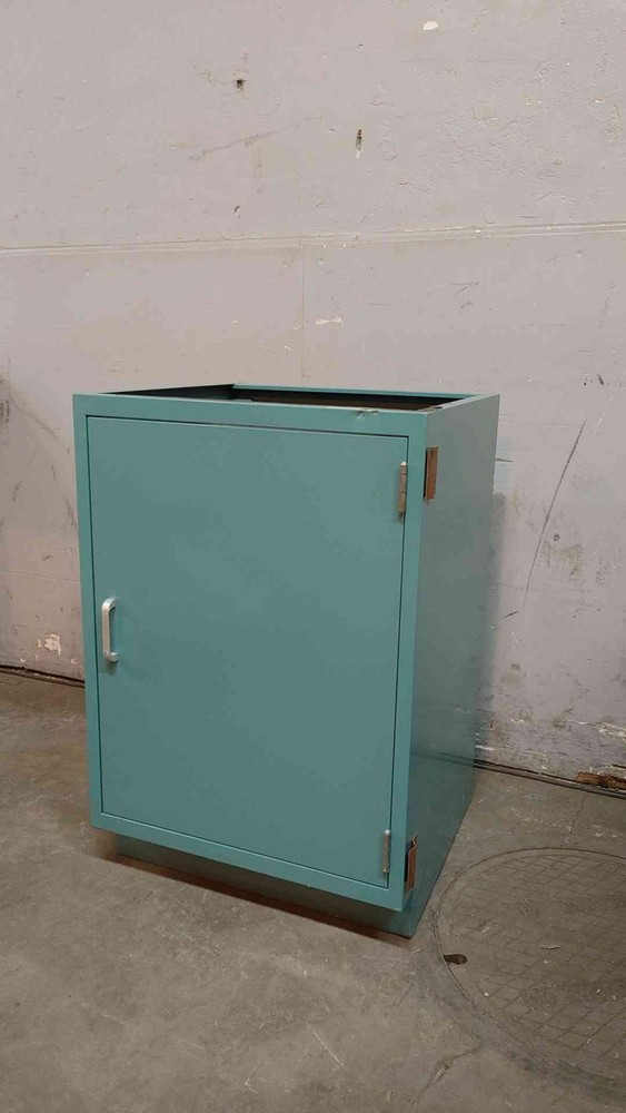 2' Duralab Doors Only Casework (108404)