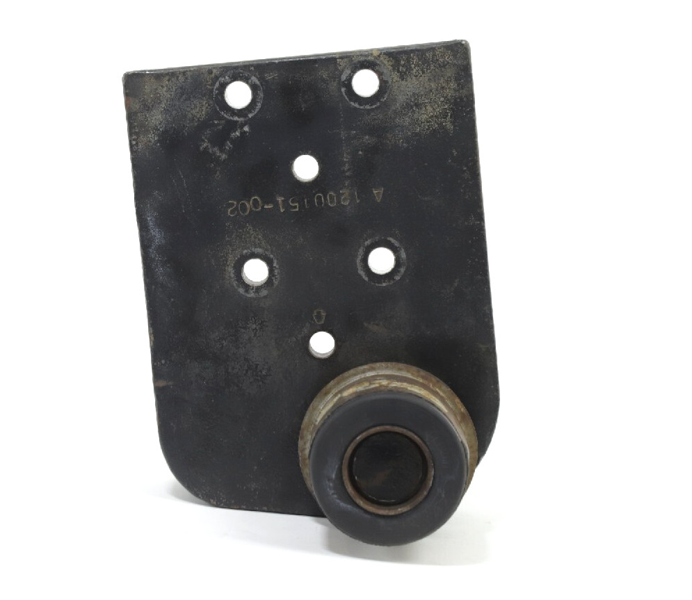 Autocar Engine Flywheel Housing Support Bracket | A1200151-002