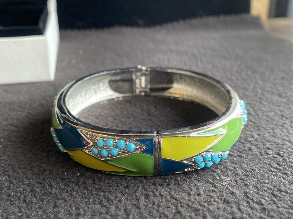 Sunnyclue Bracelet (Which Opens) And Ring Set.