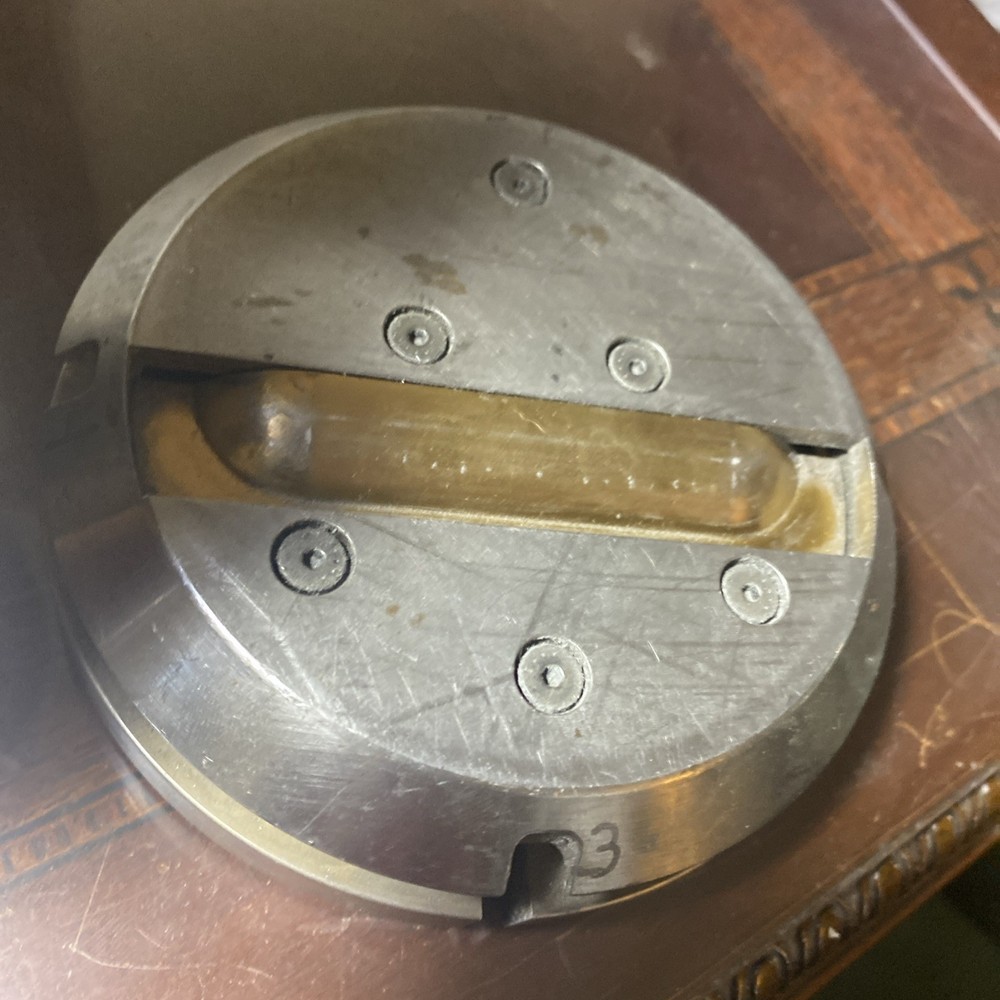 Amada Adjustable Blade Guide With Extra End Cap W180-4263