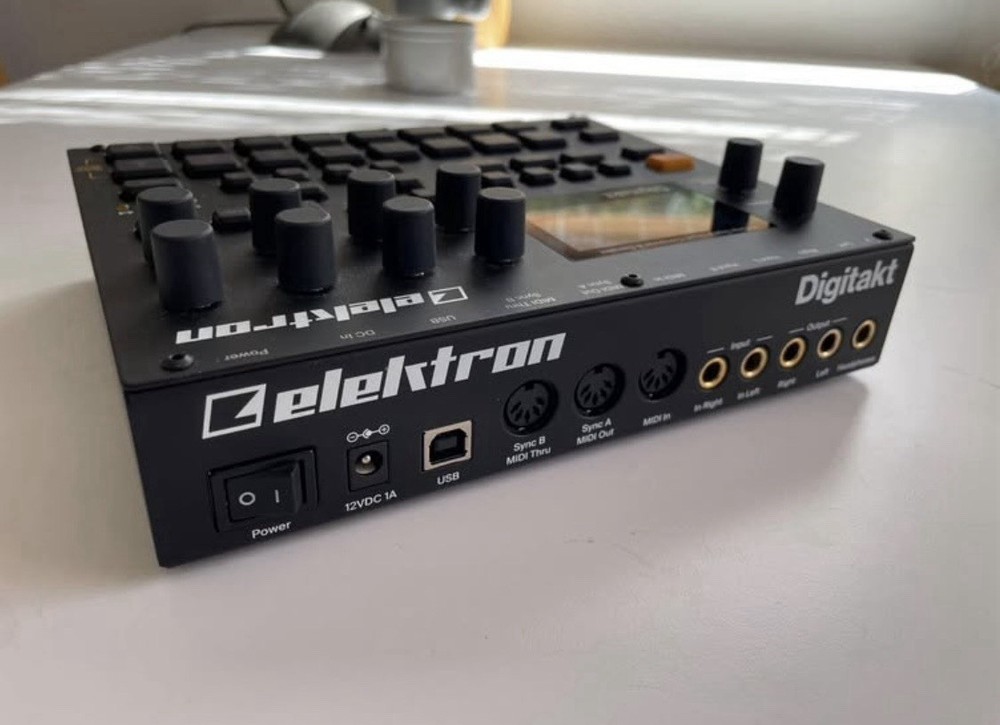 Elektron Digitakt 8-Track Sampler Midi Sequencer