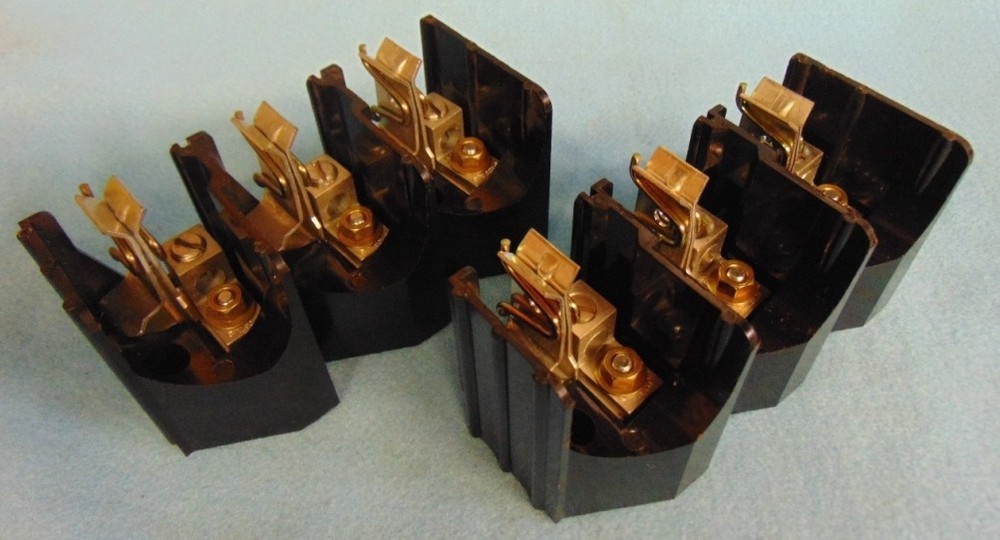 DISCONNECT SWITCH, LOT OF 2