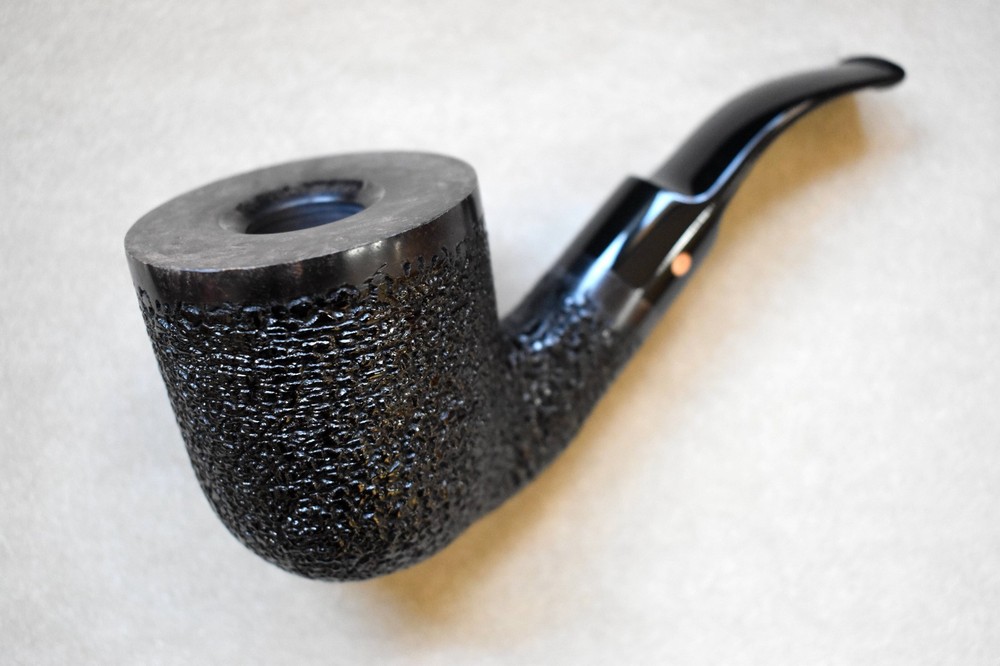 Moretti Pipe Super Magnum Black Rusticated Freehand