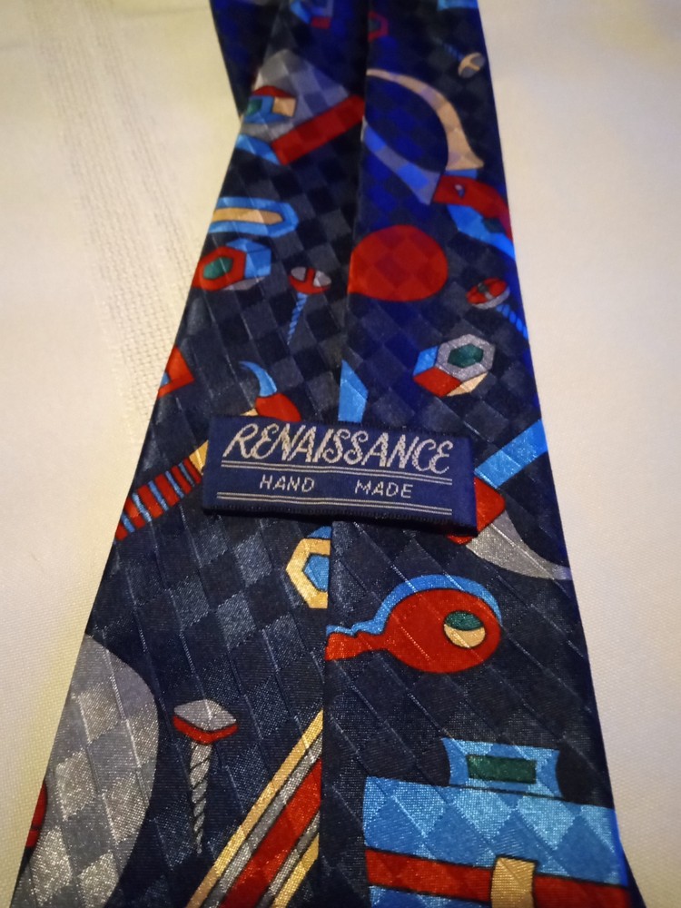 MENS NECKTIE WITH FUN TOOL PATTERN