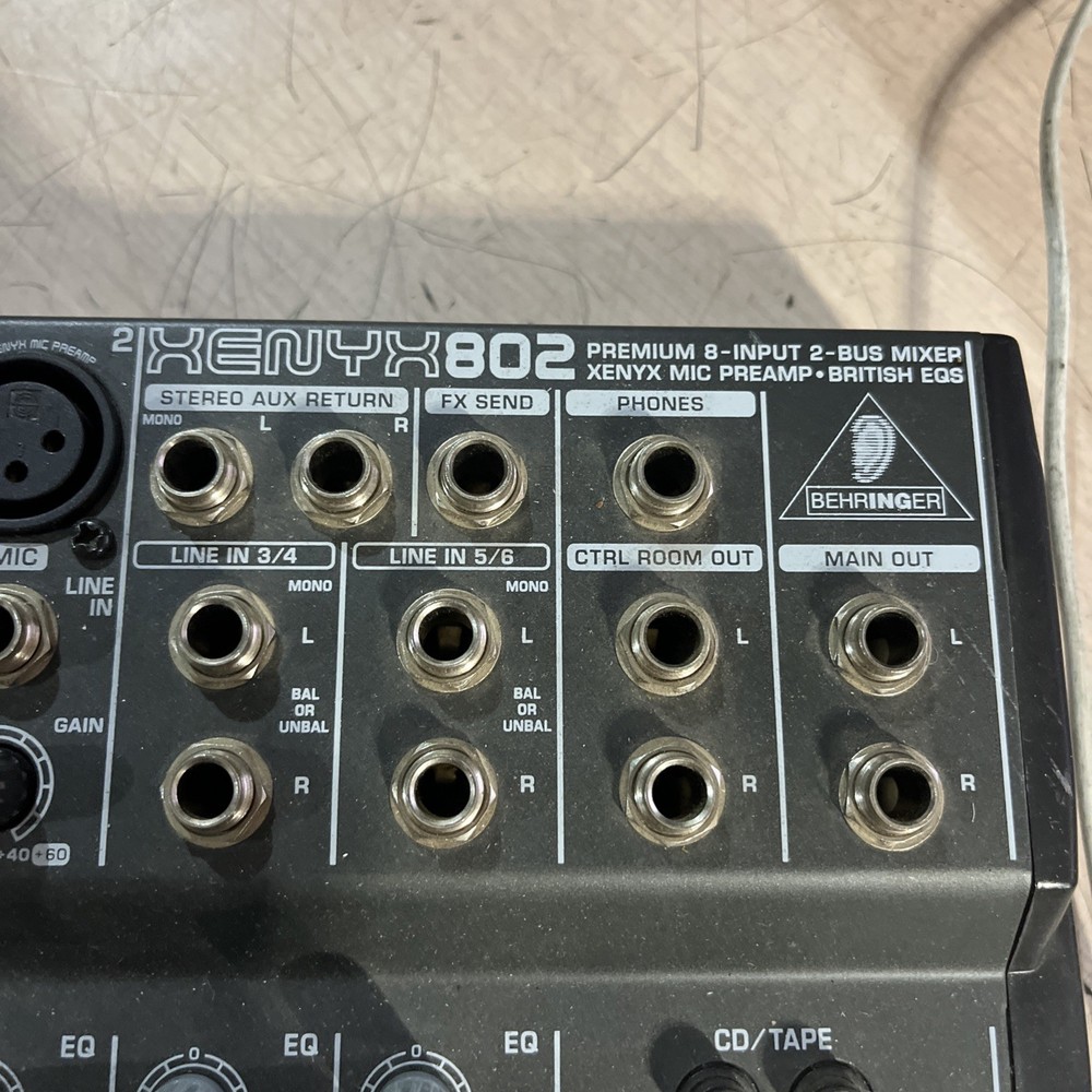 BEHRINGER XENYX 802 PREMIUM 8-INPUT 2-BUS MIXER