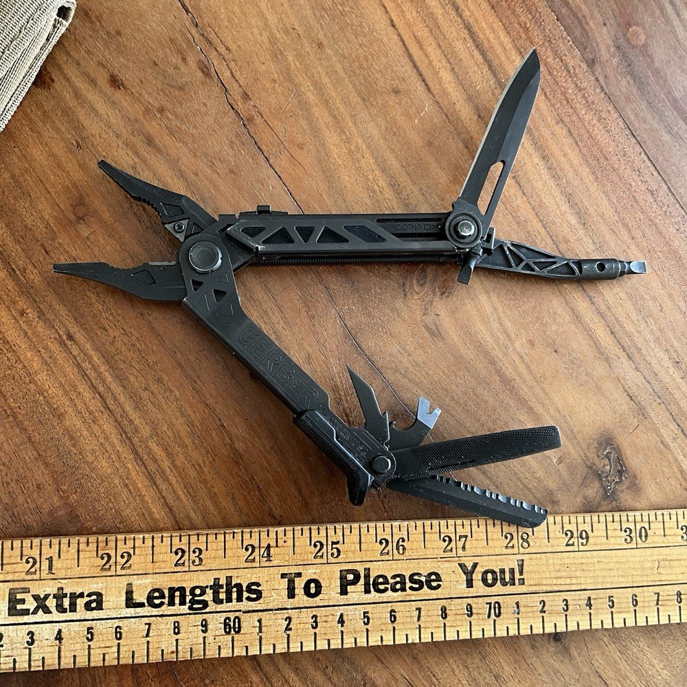 GERBER--CENTER DRIVE--MULTI PLIER--w/ BITS--GERBER CASE-MILITARY--EDC SURVIVAL