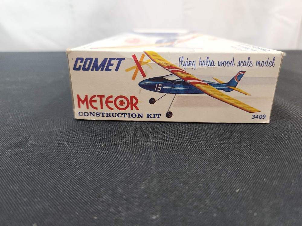 Vintage Balsa model plane kit Comet Meteor 21 3/8" span 3409