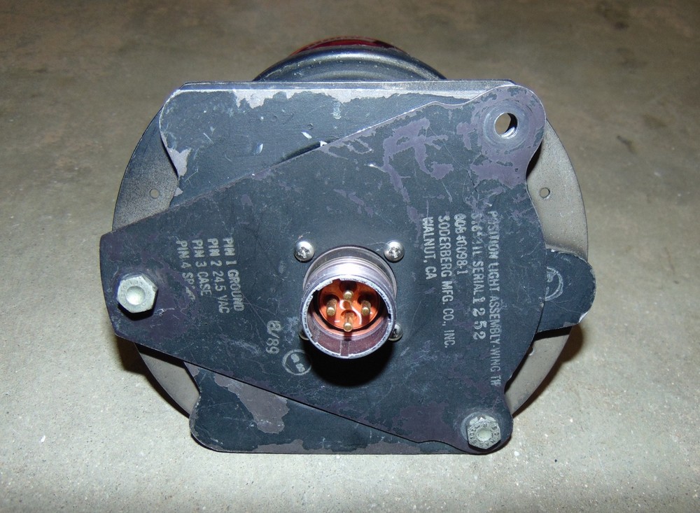 Surplus Military Aircraft Red Wing Tip Position Light Assembly Soderberg Mfg. Co