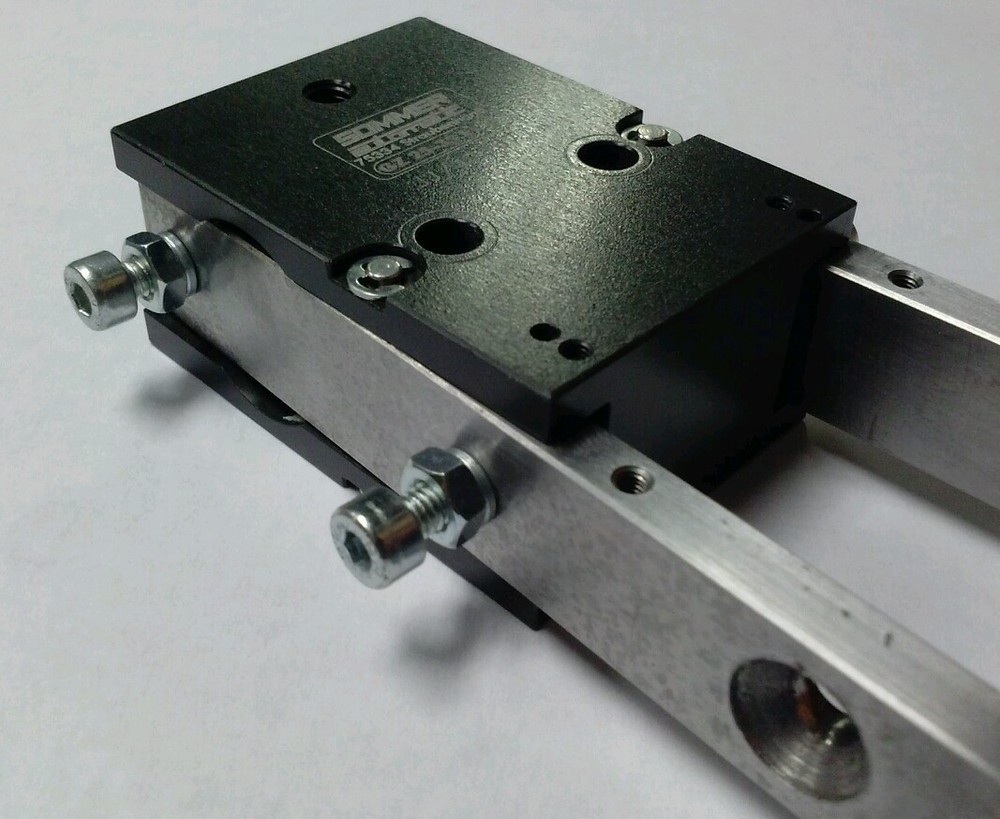 Sommer Automatic GZ25-35E 2 Jaw Angular Gripper