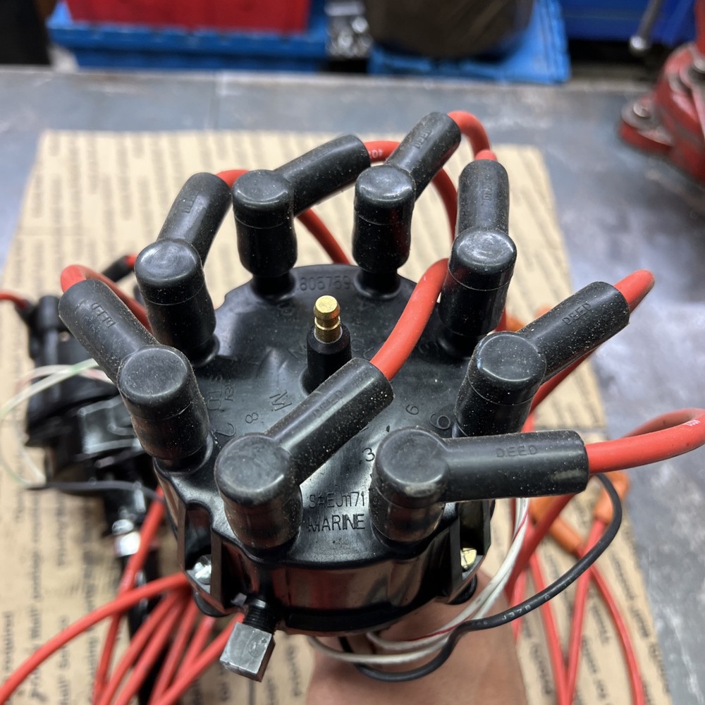 Mercruiser thunderbolt IV distributors (2)