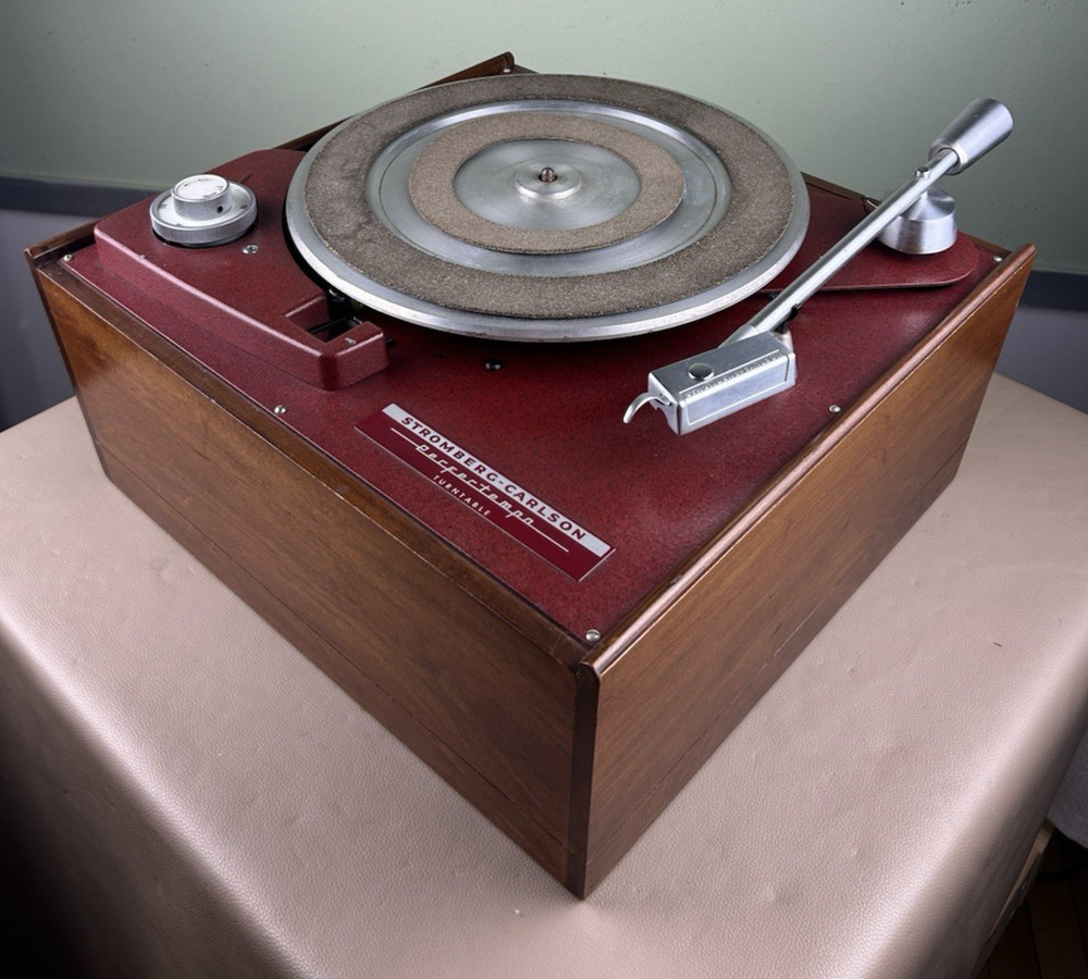 STROMBERG CARLSON PERFECTEMPO TURNTABLE
