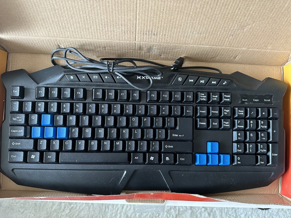 Xtreme tech gaming keyboard 4-5 ft usb cord