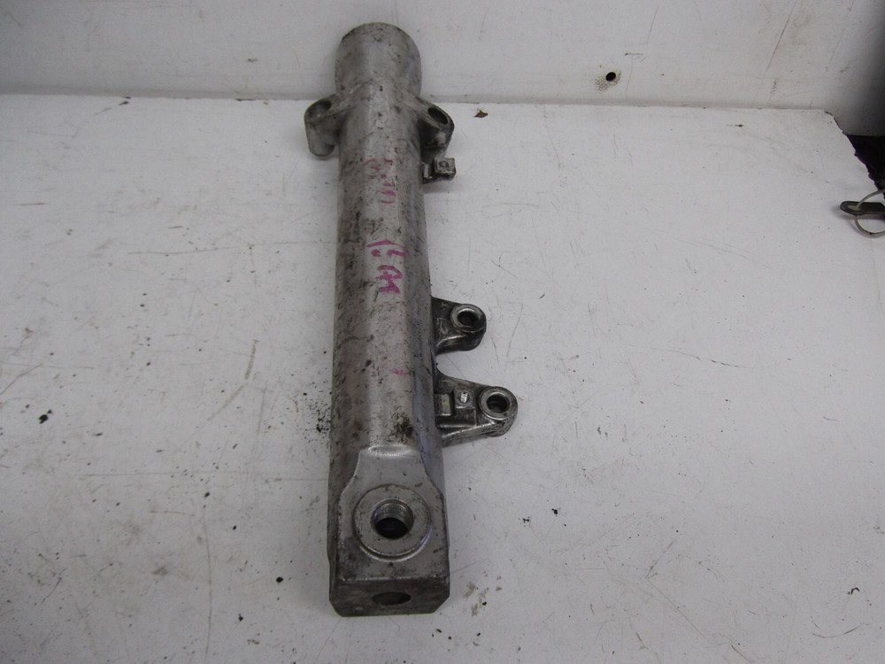 SUZUKI GSF600 BANDIT MK1  FORK LOWER LEFT HAND