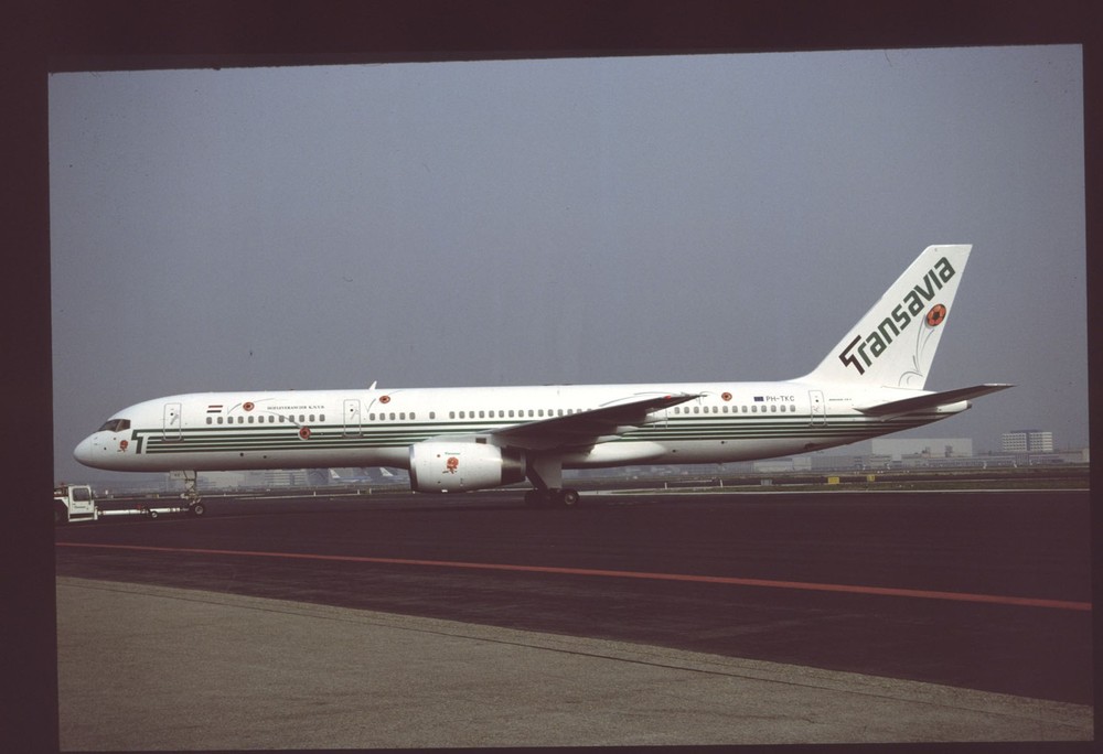 Orig 35mm airline slide Transavia 757-2K2 PH-TKC