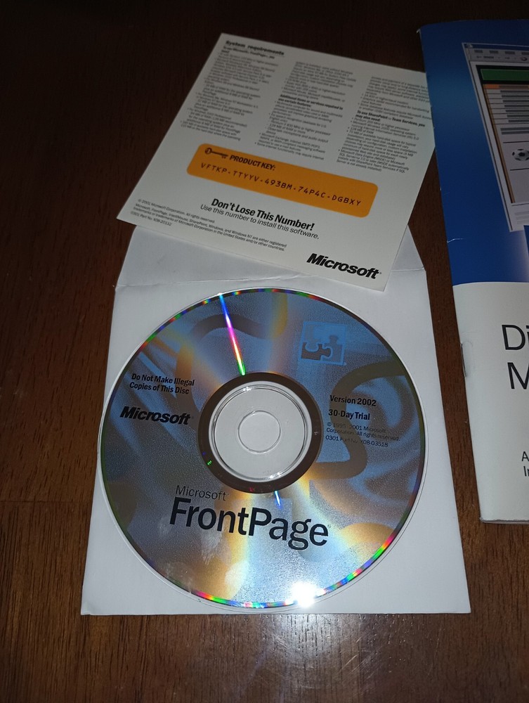 Microsoft FrontPage 2002 TRIAL Software CD & Key w/ Discovering Front Page Guide