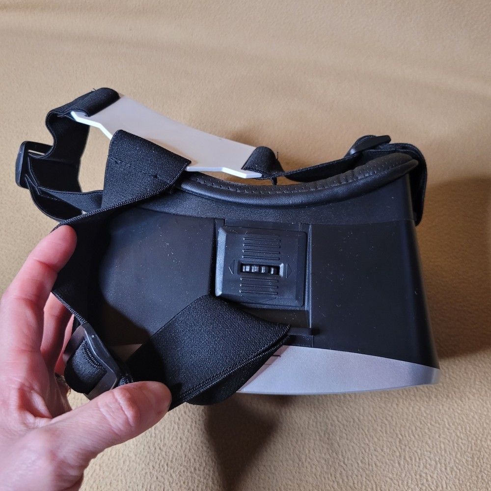 VR Park Virtual Reality Glasses Headset With Bluetooth Remote Controller