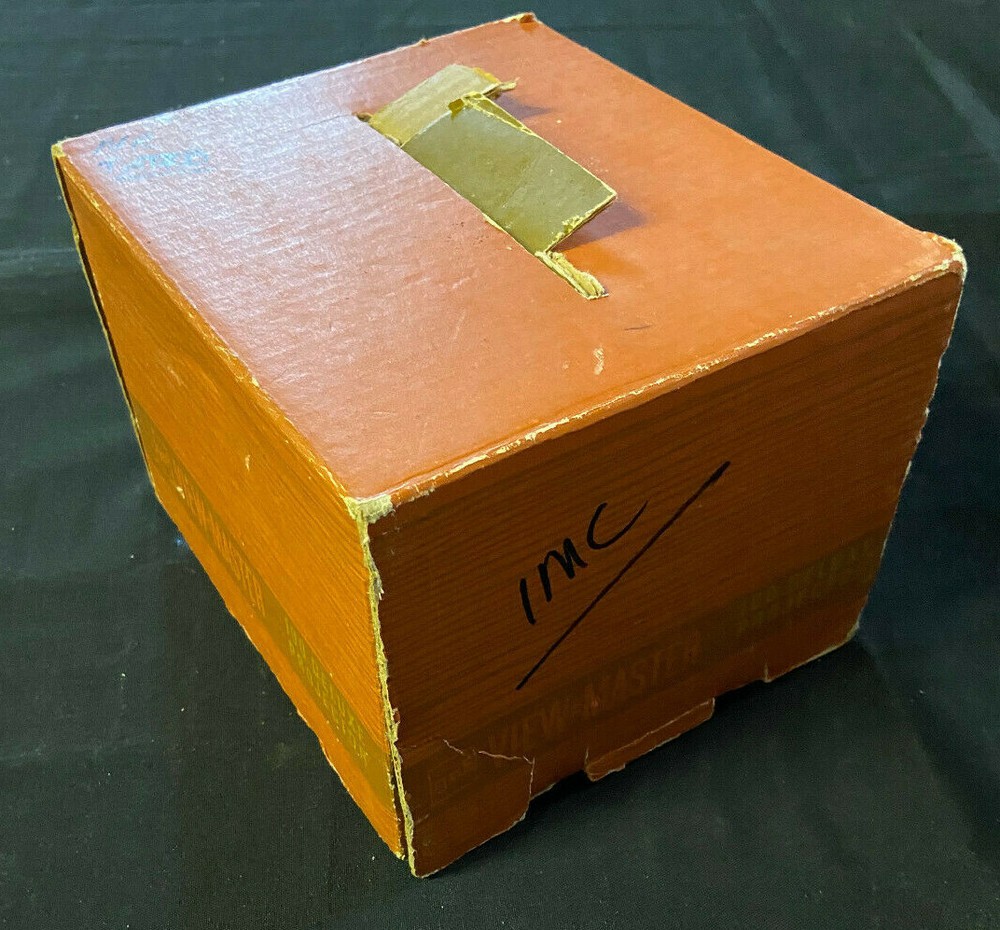 VIEW-MASTER 100, DELUXE PROJECTOR 1960 IN ORIGINAL BOX