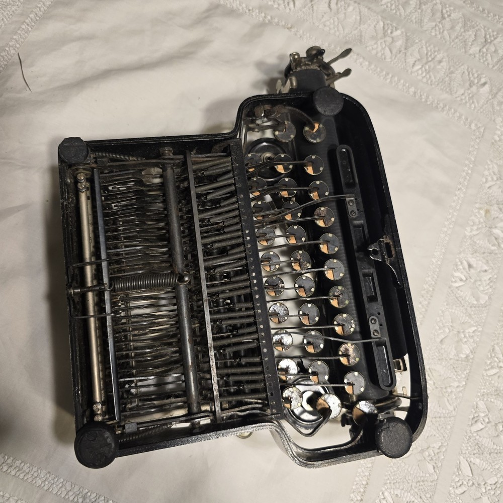 Corona 3 Antique Folding Typewriter With Case