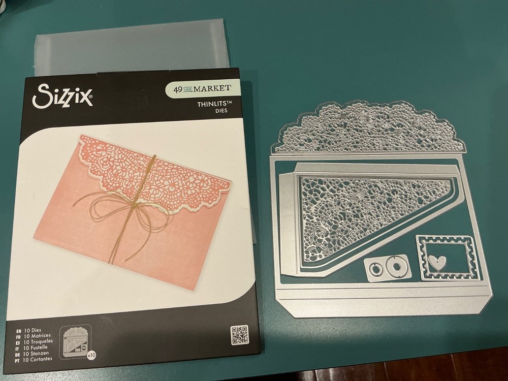 Sizzix/49 and Market Thinlits Dies, Laced Folio #667014