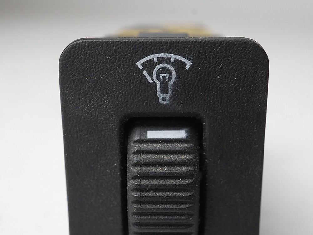 2003 - 2005 Land Rover Freelander Dimmer Light Ac Defrost Mirror Adjust Switchs