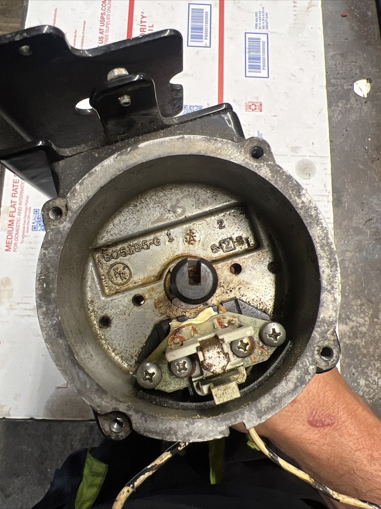 mercruiser thunderbolt distributor