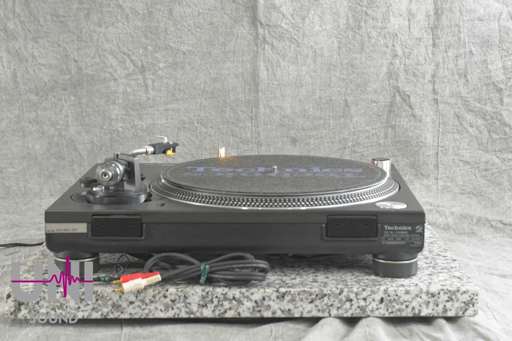 Technics SL-1200MK5 Black Direct Drive DJ Turntable in Good Condition