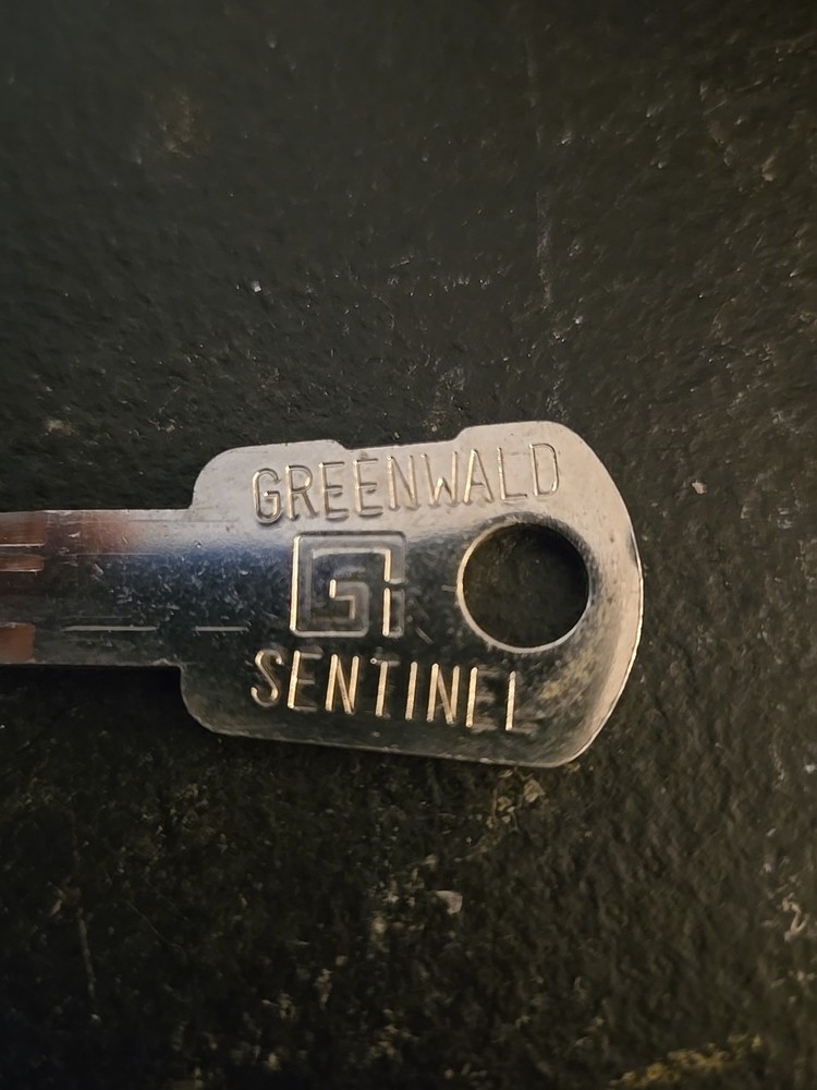 GREENWALD SENTINEL KEY CODED G3088 (3D5)