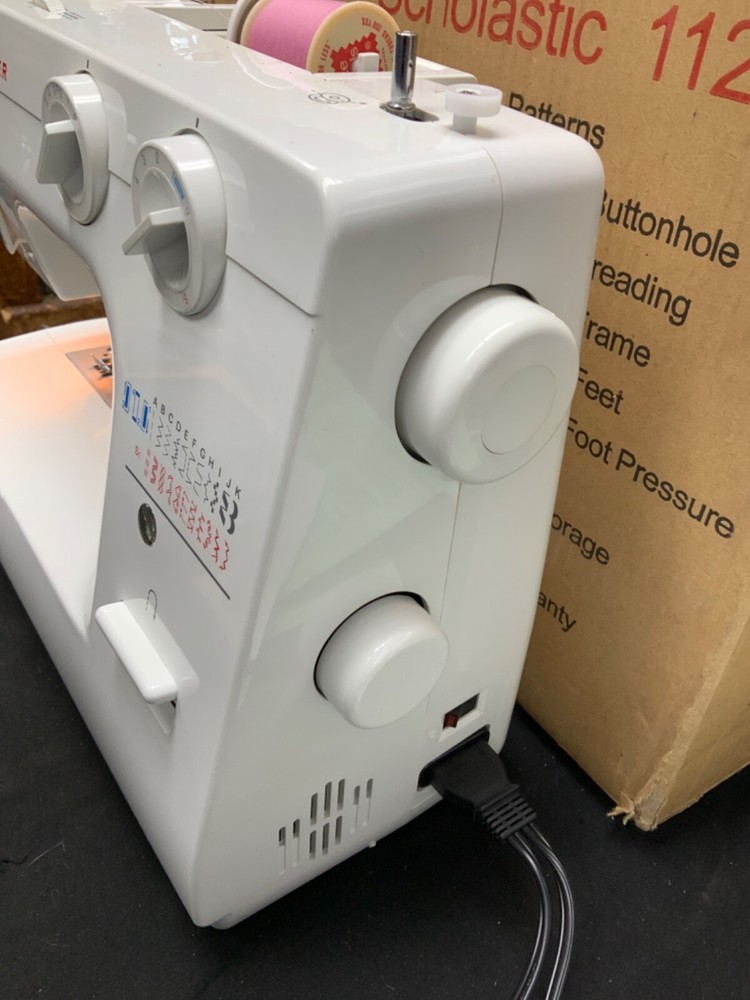 Singer 1120 Scholastic Sewing Machine
