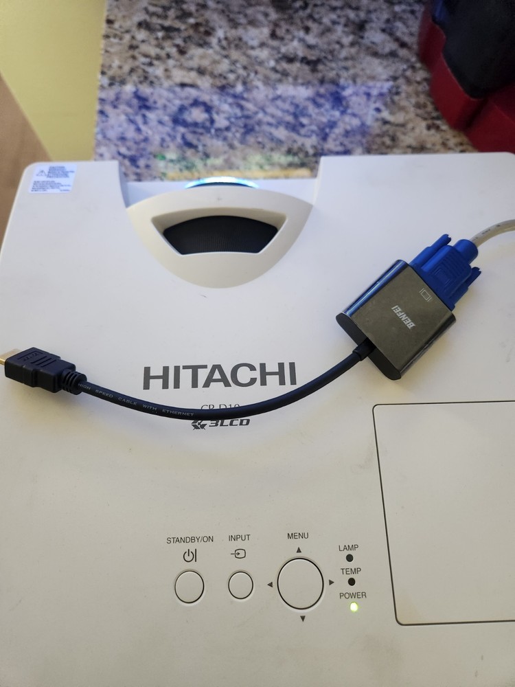 hitachi CP-D10 projector